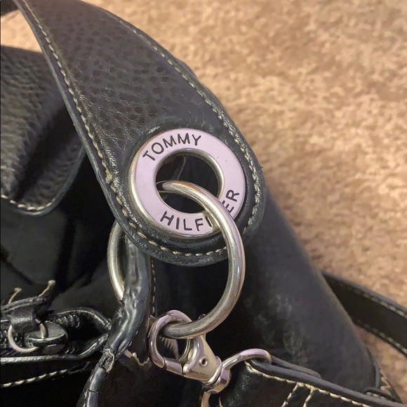 Tommy Hilfiger purse - Picture 4 of 6